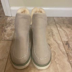 Fur lined suede boots